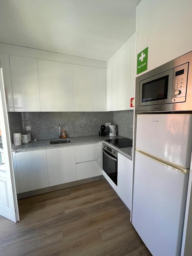 Retiro 401 One-Bedroom Apartment ギマランイス エクステリア 写真